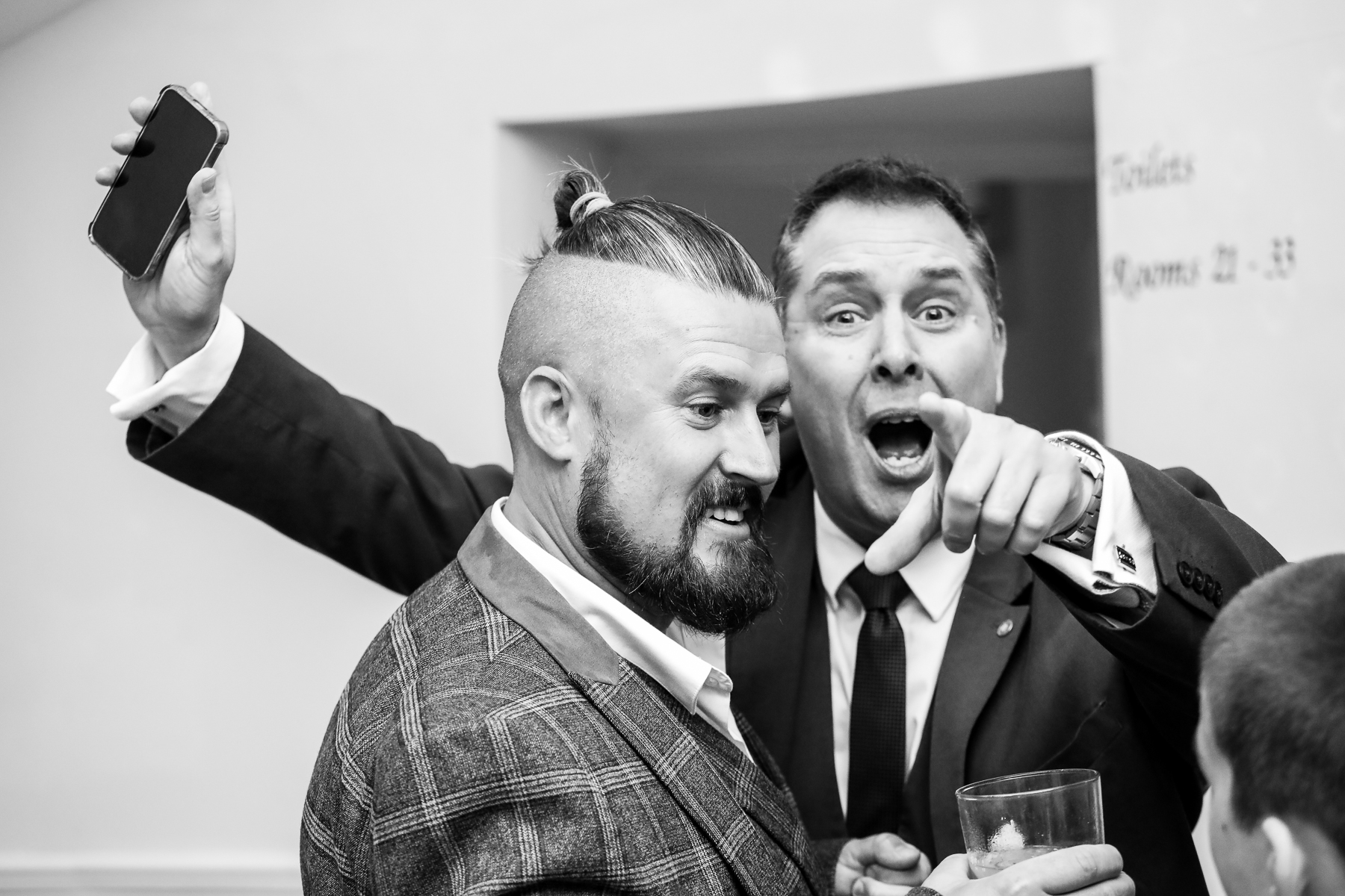 Hire a pickpocket to entertain at a corporate event or party